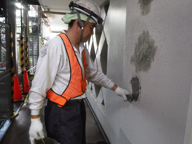 亀裂（クラック）補修工事